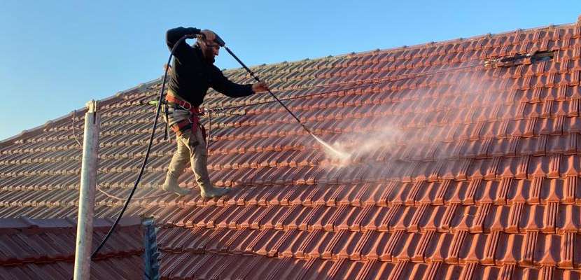 Roof Pressure Cleaning