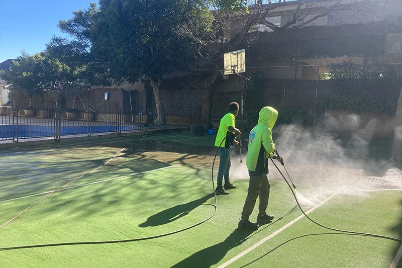 Synthethic Grass Tennis Court Cleaning